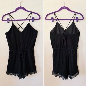 Black Daisy Lace Romper w/ Pockets!